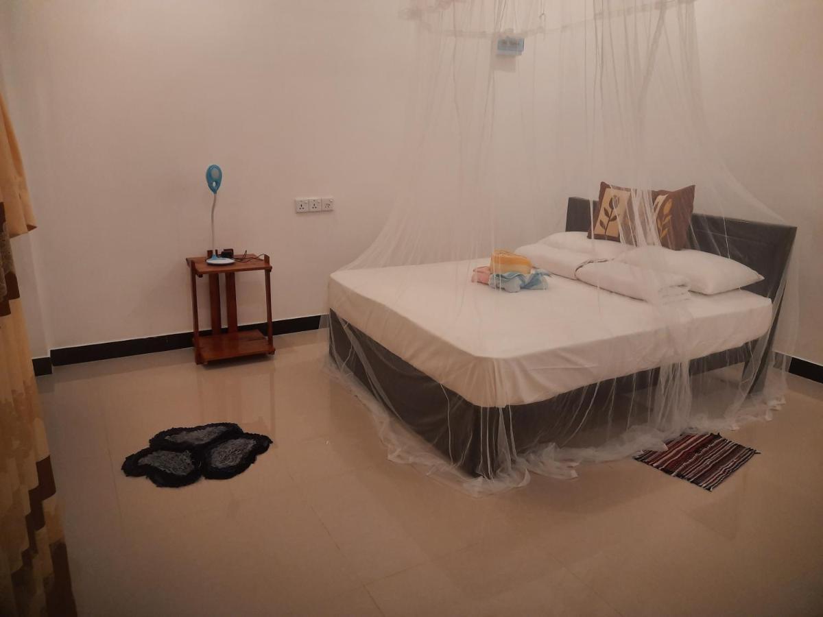 Dulmini Homestay エッラ エクステリア 写真