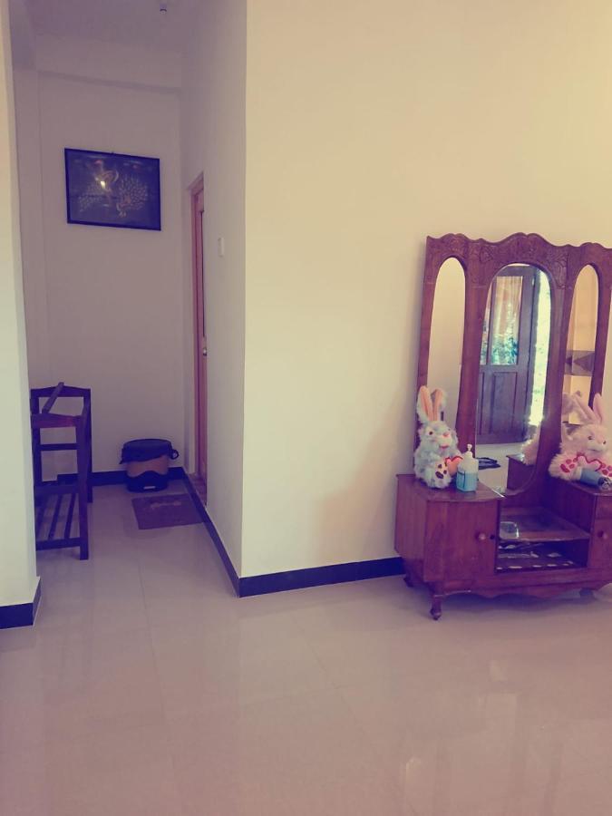 Dulmini Homestay エッラ エクステリア 写真