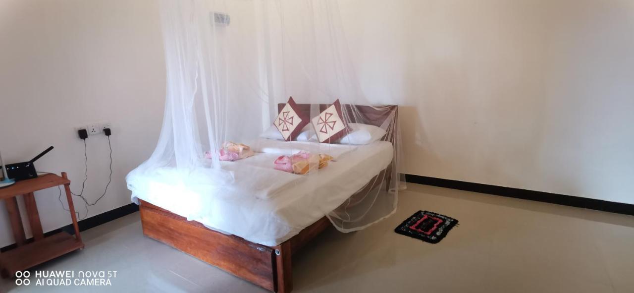 Dulmini Homestay エッラ エクステリア 写真